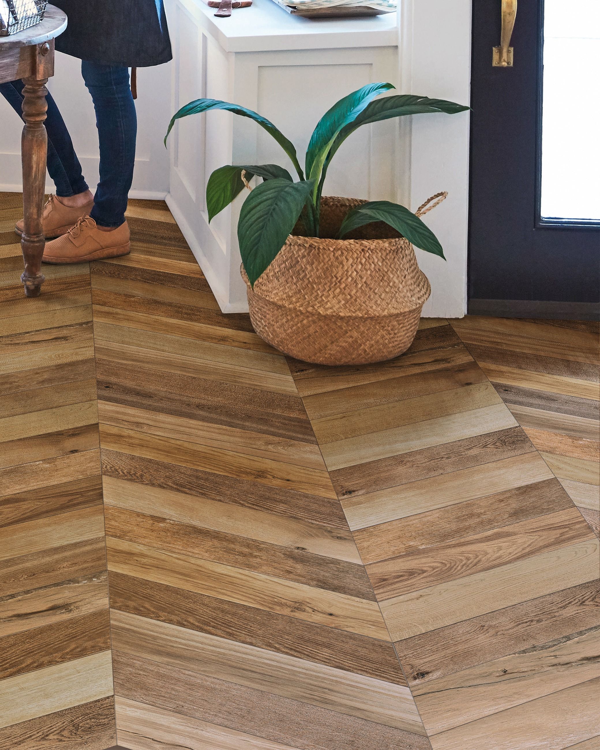 Chev Wood Brown - 540 x 110mm
