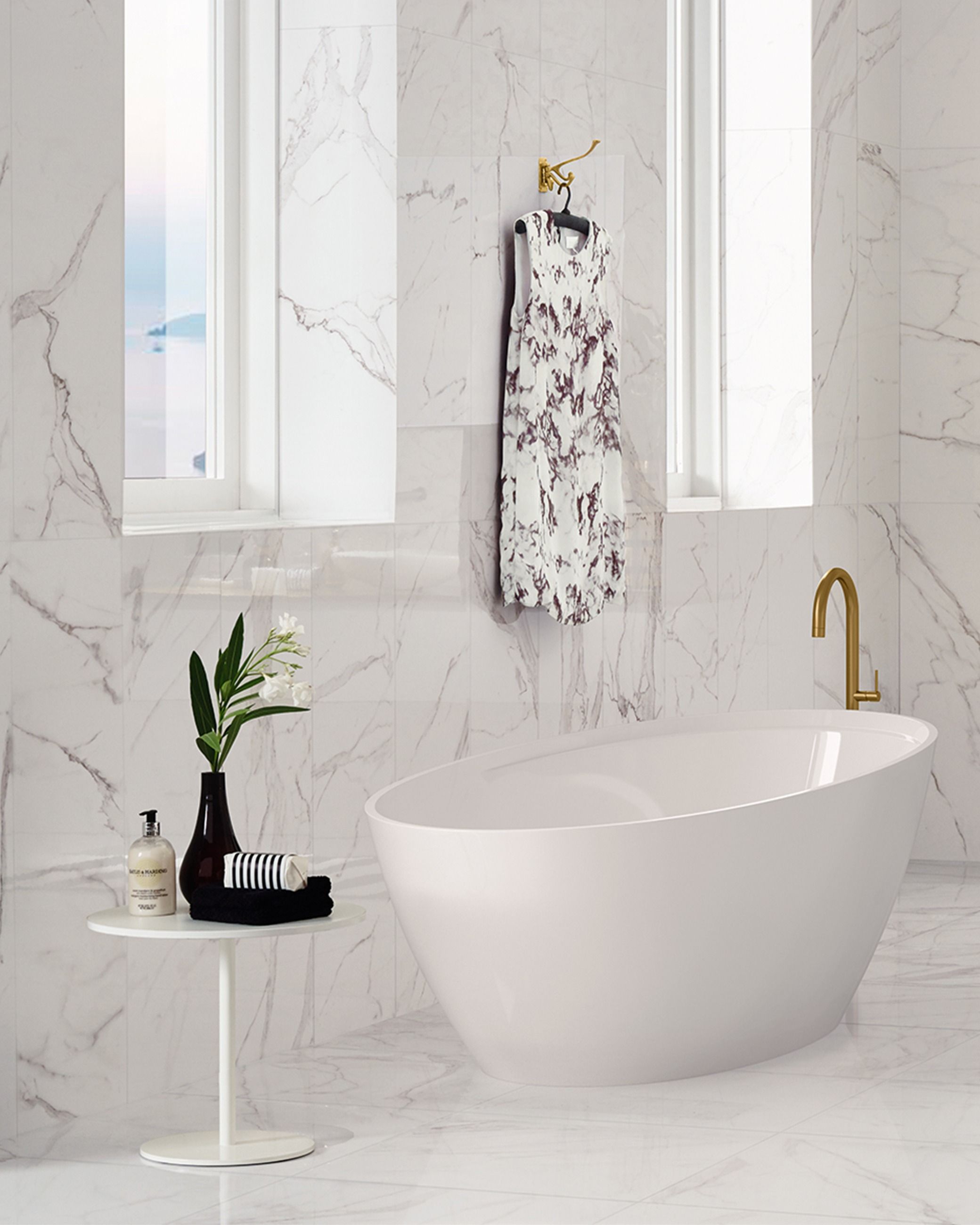 Classical Calacatta Gloss Wall - 592 x 592mm