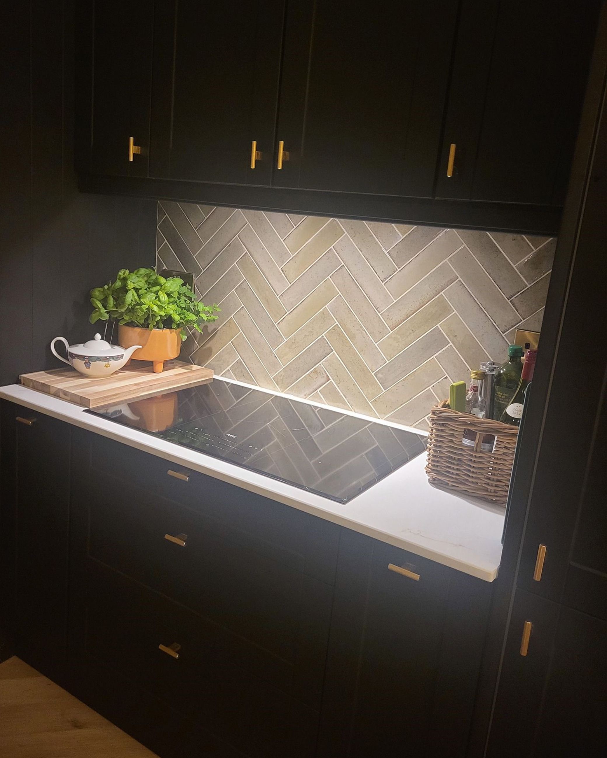 Samara Musk - 240 x 60mm